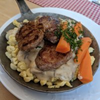 Schweinemedaillons mit Champignonrahmsauce und Spätzle