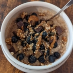 Porridge mit Erdnussbutter und Heidelbeeren Rezept